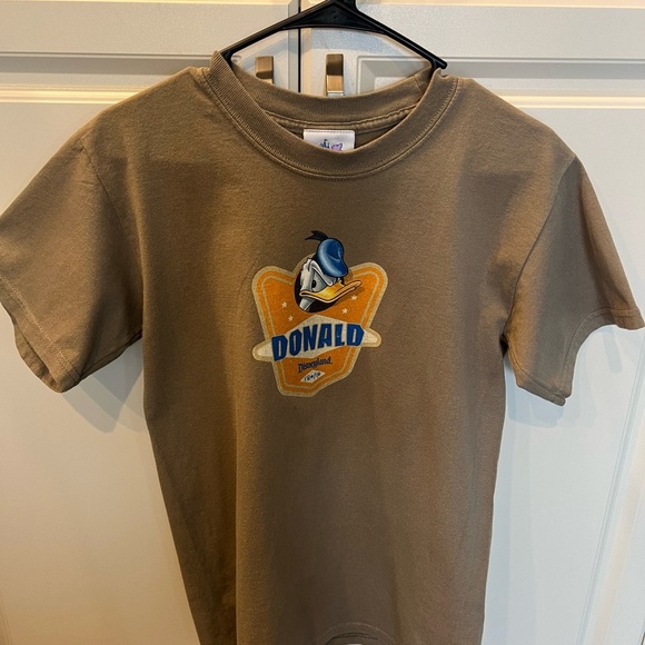 Disneyland Donald Duck Graphic T-Shirt - Picture 2 of 2
